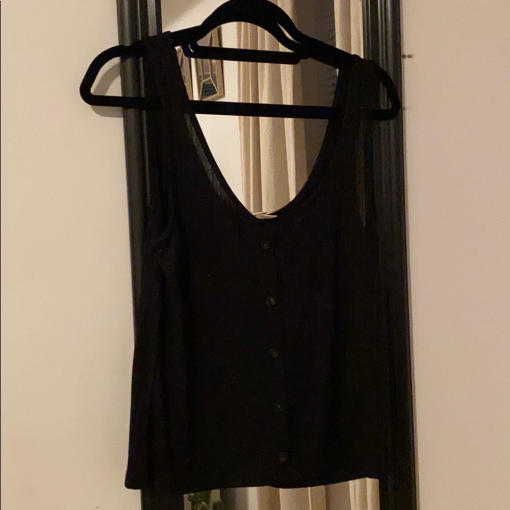 H & M black tank with buttons